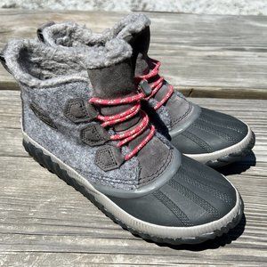 Sorel Out N About Duck Boots Size 4 W Gray Felt Black Pink Laces Grey Waterproof